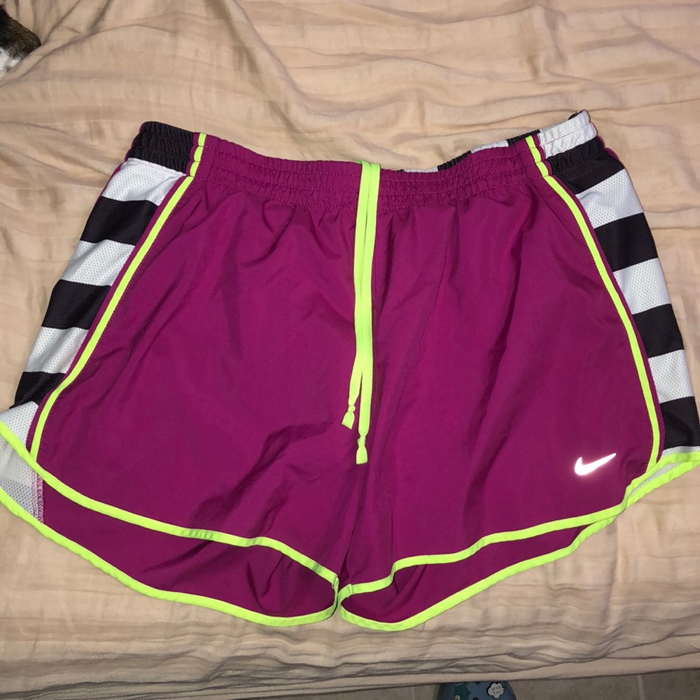 Women’s Nike wind shorts size large